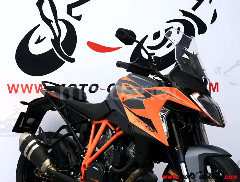 KTM 1290 Super Duke GT - Vista 4