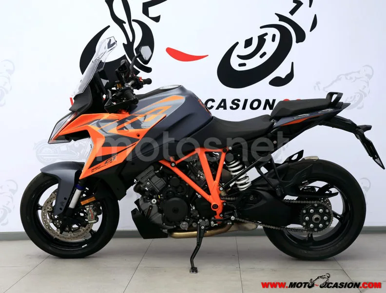 KTM 1290 Super Duke GT - Vista 6