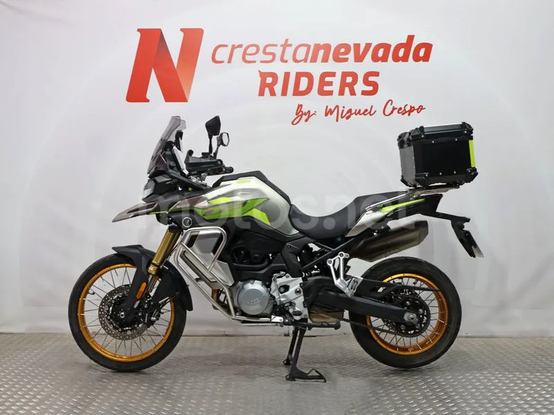 Voge 900DSX - Vista 3