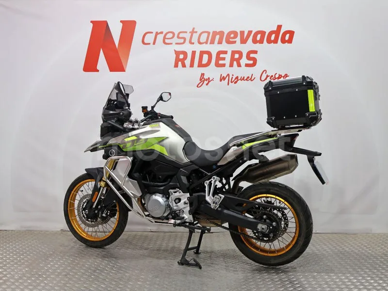 Voge 900DSX - Vista 10