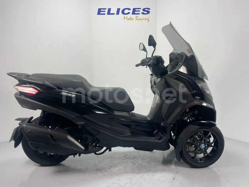 Piaggio MP3 6899 € 2022 Madrid - 2