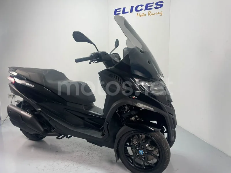 Piaggio MP3 - Vista 3
