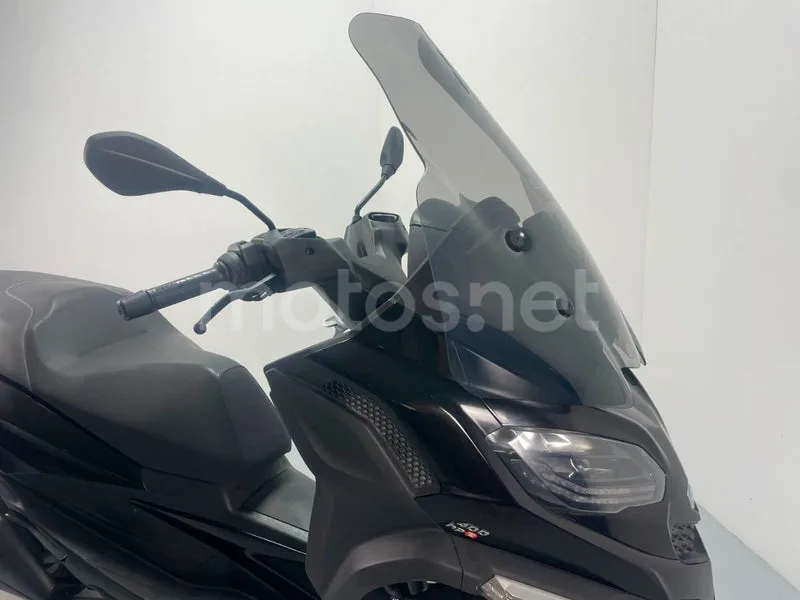 Piaggio MP3 - Vista 5