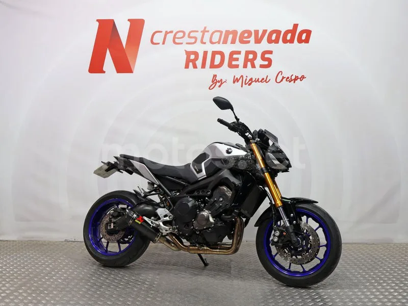 Yamaha MT-09 - Vista 6