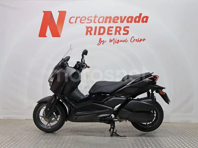 Yamaha XMAX 300 - Vista 3