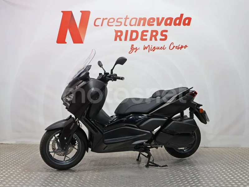 Yamaha XMAX 300 - Vista 4
