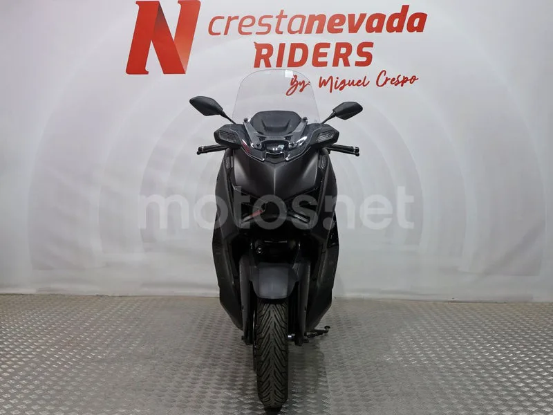 Yamaha XMAX 300 - Vista 5