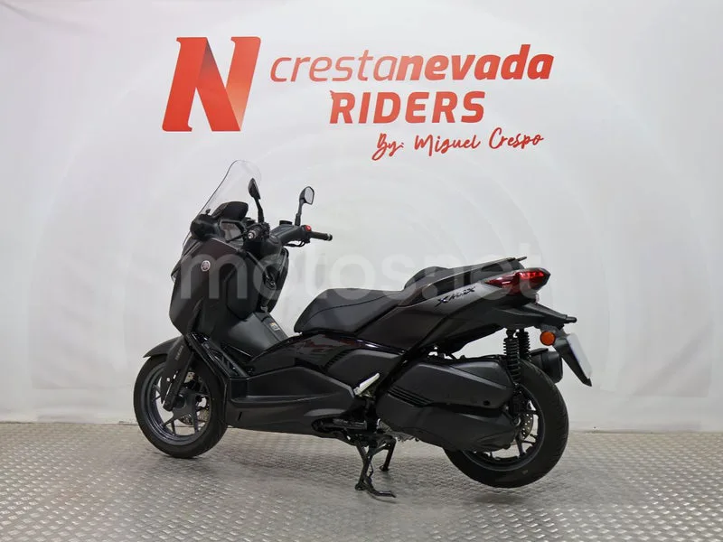 Yamaha XMAX 300 - Vista 10