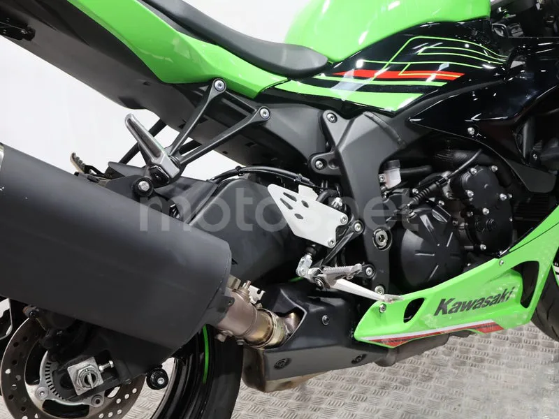 Kawasaki Ninja ZX-6R - Vista 15