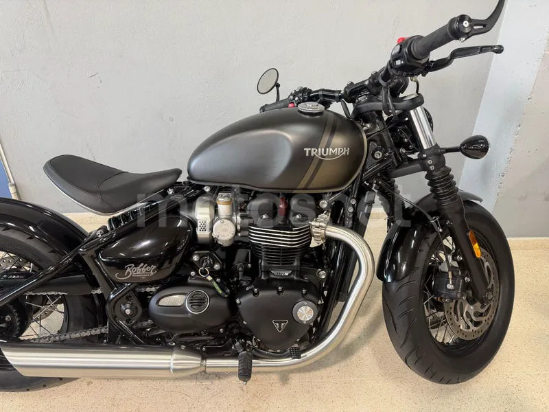 Triumph Bonneville Bobber - Vista 7