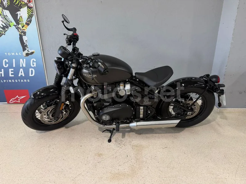 Triumph Bonneville Bobber - Vista 9