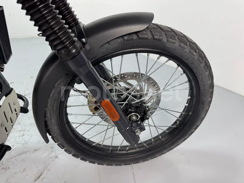Royal Enfield Himalayan 410 - Vista 4