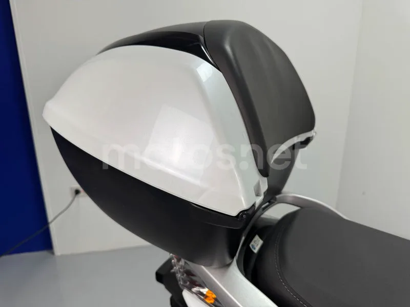 Honda SH300i - Vista 18