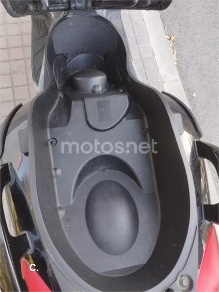 Yamaha XMAX 250 - Vista 9