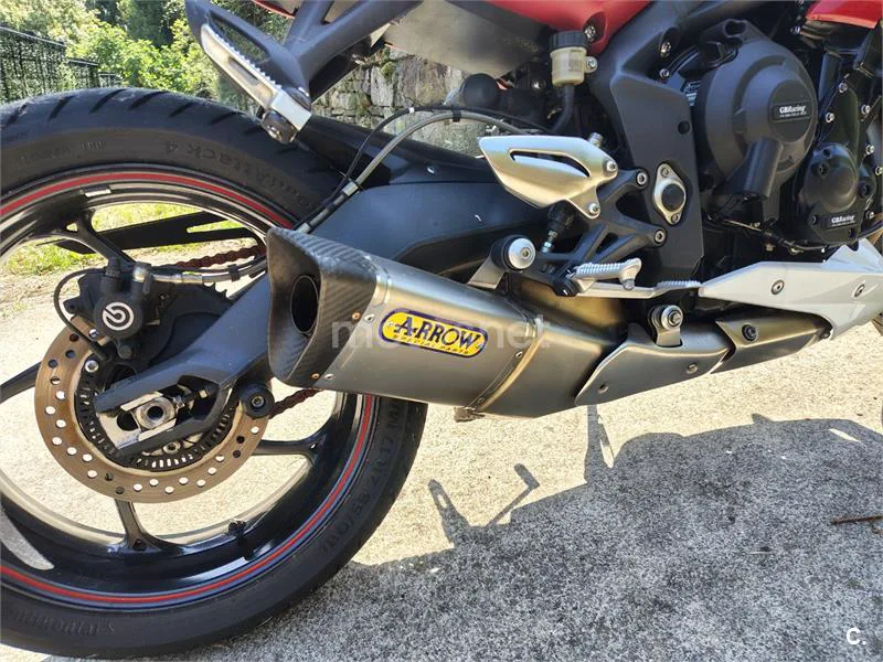 Triumph Street Triple R - Vista 4
