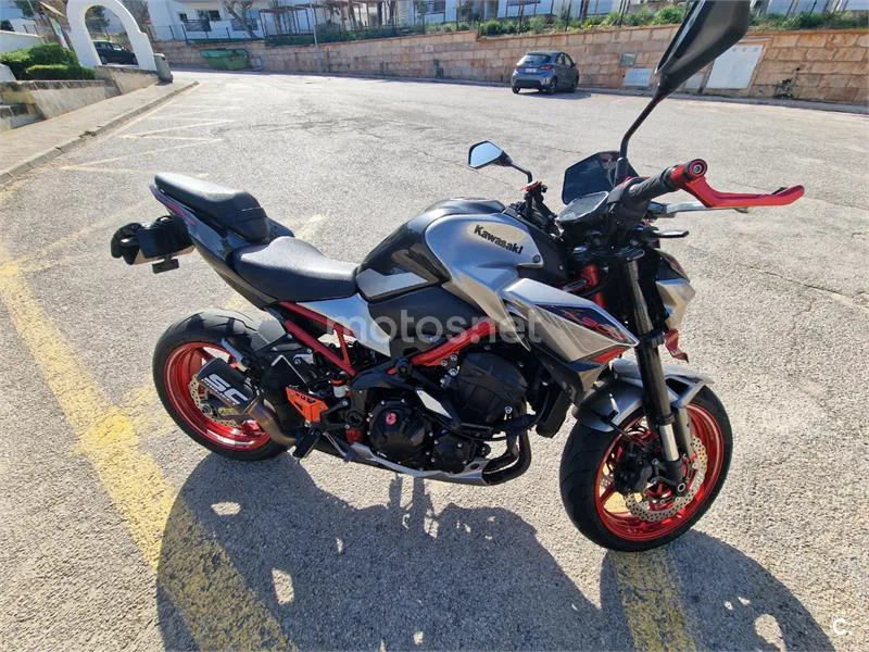 Kawasaki Z900 - Vista 4