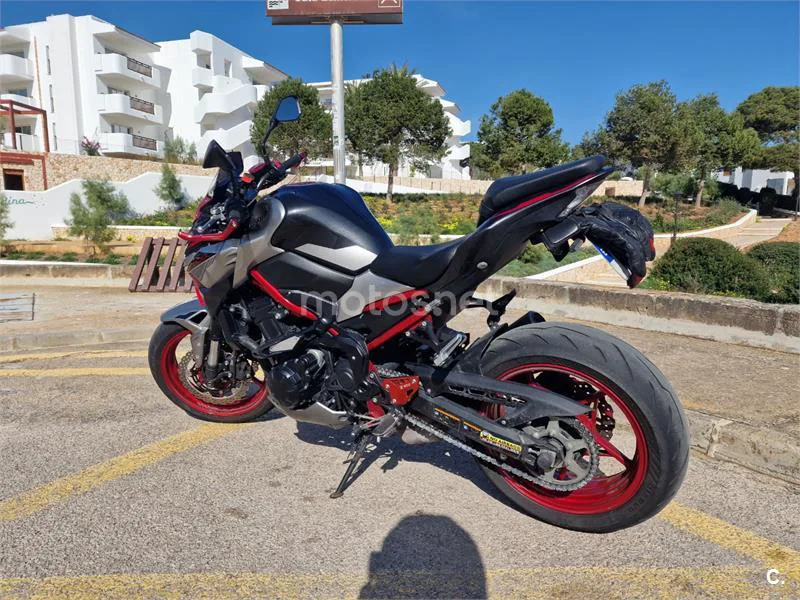 Kawasaki Z900 - Vista 6