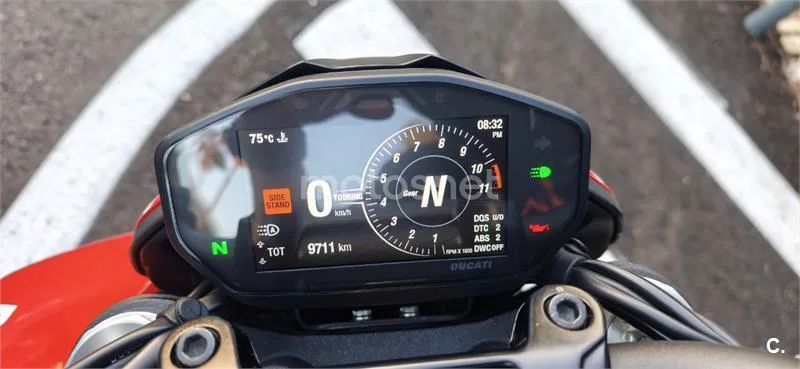 Ducati Hypermotard - Vista 5