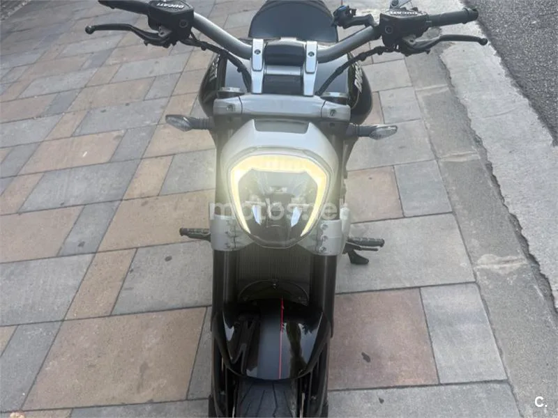 Ducati XDiavel - Vista 3