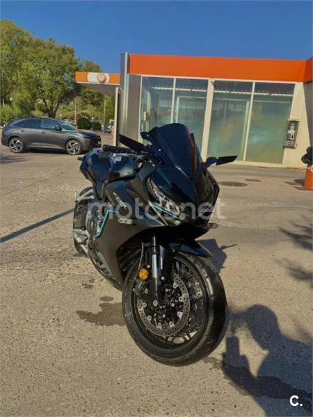 Honda CBR650R - Vista 3