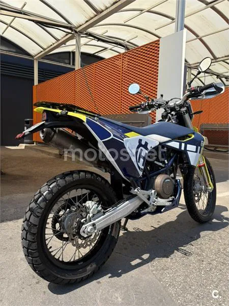 Husqvarna 701 Enduro - Vista 4