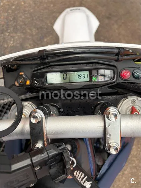 Husqvarna 701 Enduro - Vista 5