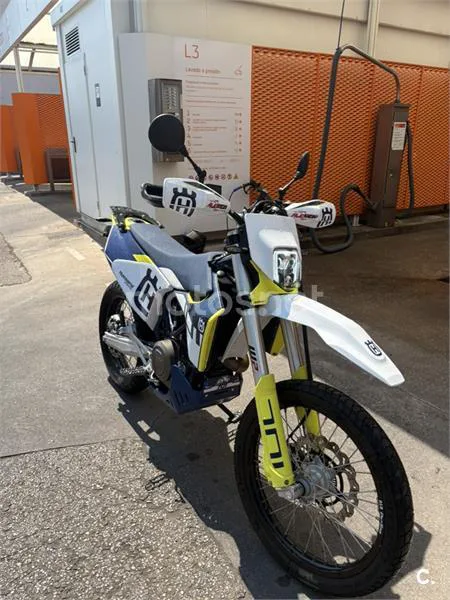 Husqvarna 701 Enduro - Vista 7