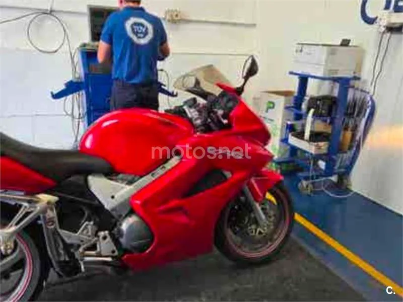 Honda VFR800F - Vista 4