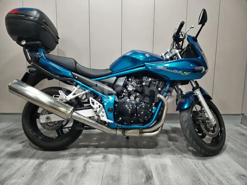 Suzuki Bandit 650S - Vista 8