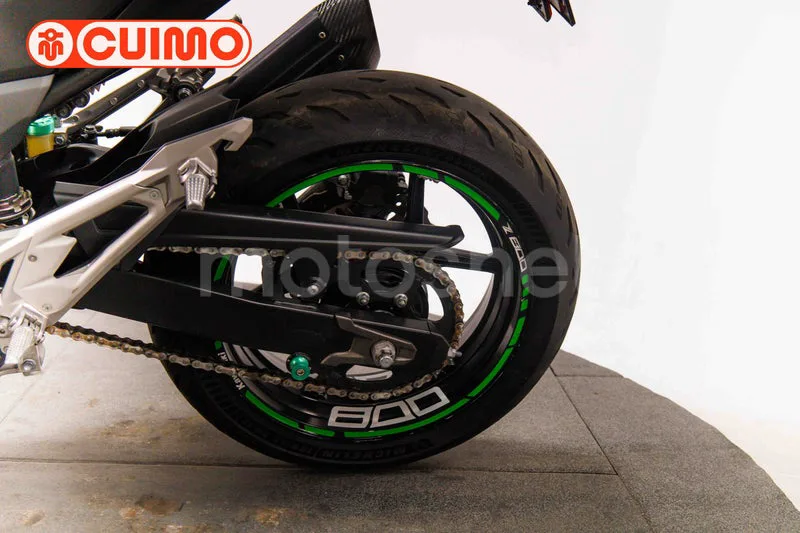 Kawasaki Z800 - Vista 24