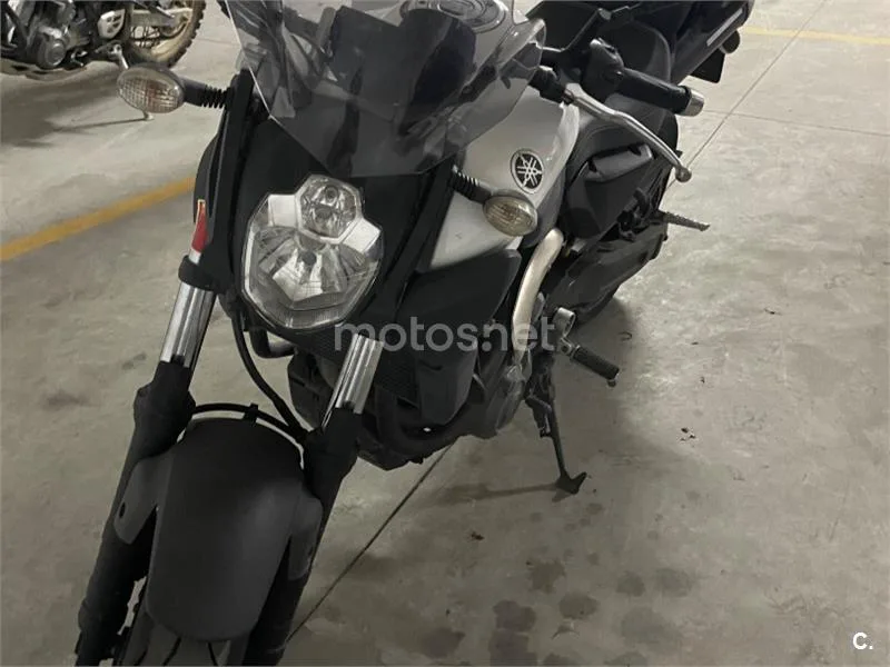 Yamaha MT-03 - Vista 3