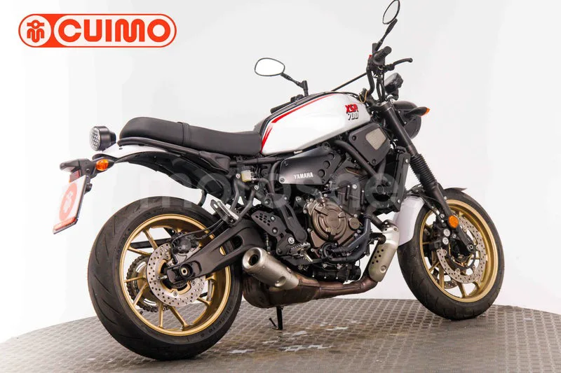 Yamaha XSR700 - Vista 4