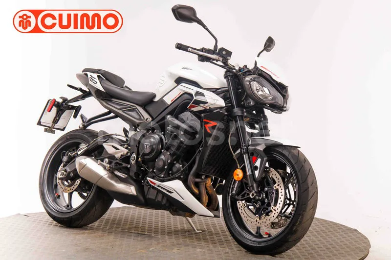 Triumph Street Triple 8199 € 2023 Madrid - 1