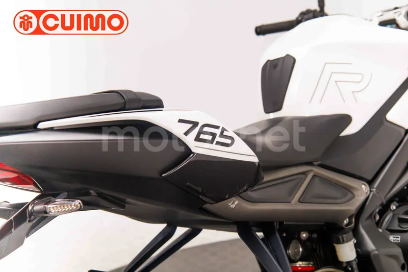 Triumph Street Triple - Vista 17