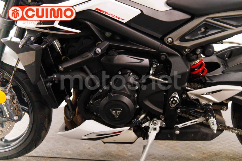 Triumph Street Triple - Vista 20