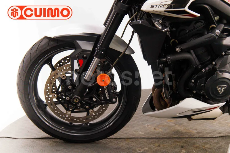 Triumph Street Triple - Vista 22