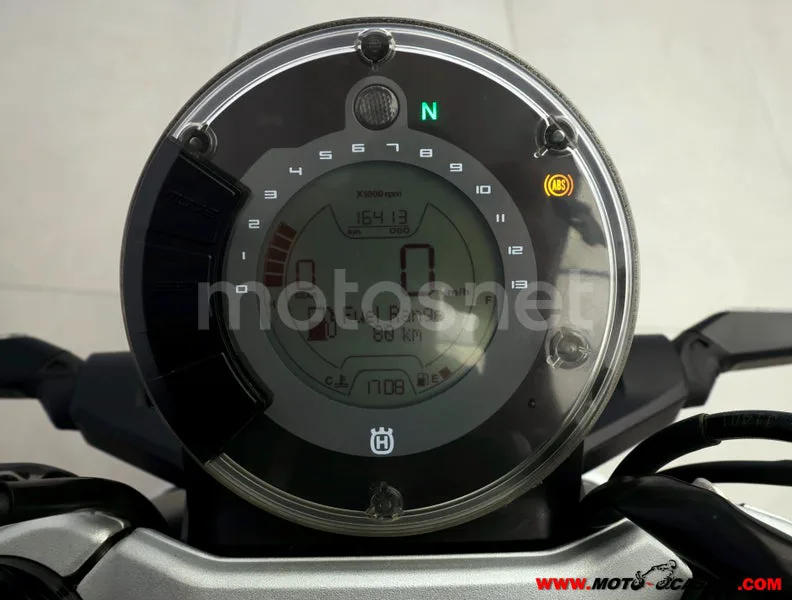 Husqvarna Svartpilen 125 - Vista 6