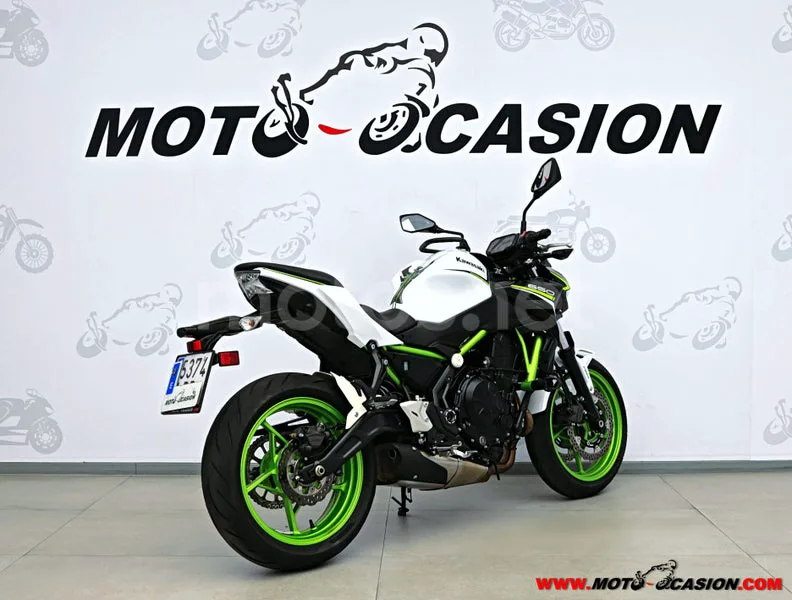 Kawasaki Z650 - Vista 3