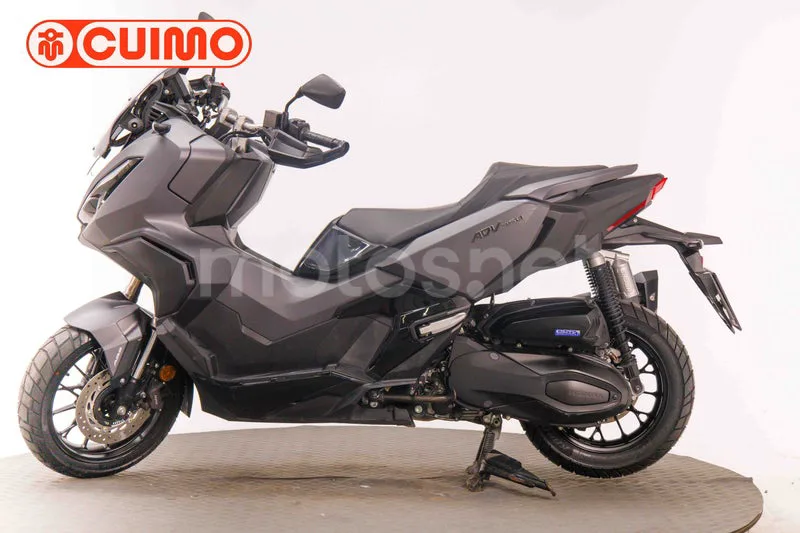Honda ADV350 - Vista 8