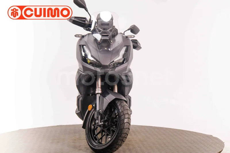 Honda ADV350 - Vista 10