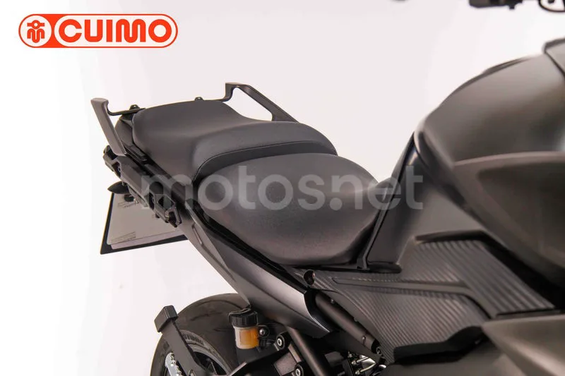 Yamaha MT-09 - Vista 16
