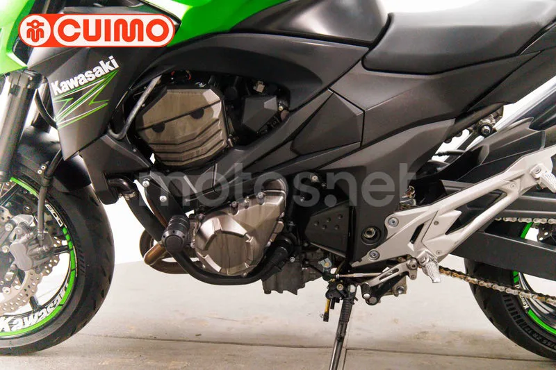 Kawasaki Z800 - Vista 25