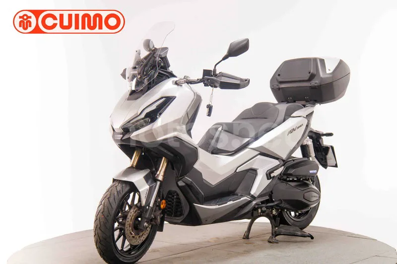 Honda ADV350 - Vista 9