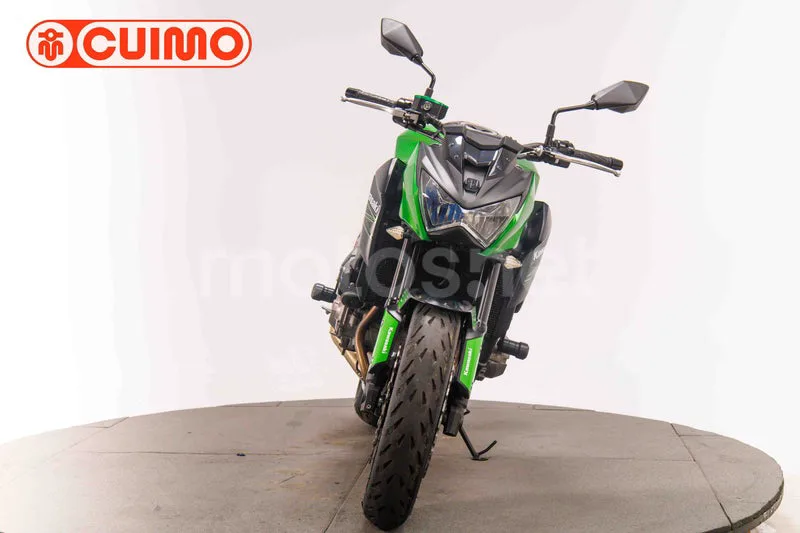 Kawasaki Z800 - Vista 10
