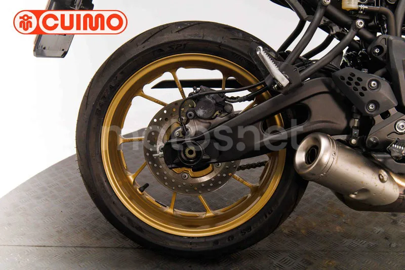 Yamaha XSR700 - Vista 16