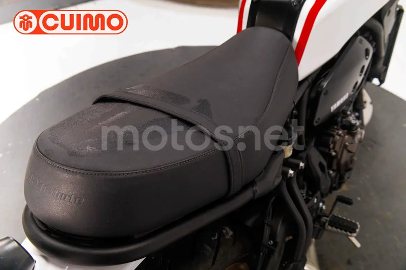 Yamaha XSR700 - Vista 19