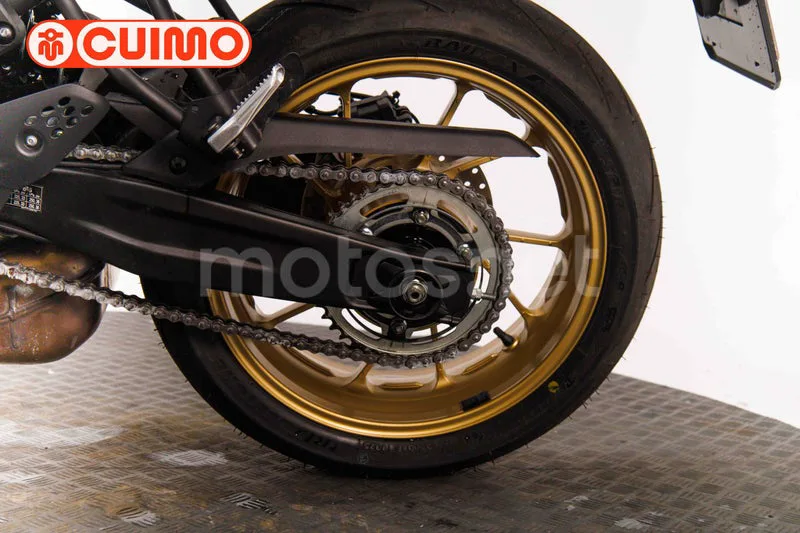 Yamaha XSR700 - Vista 21