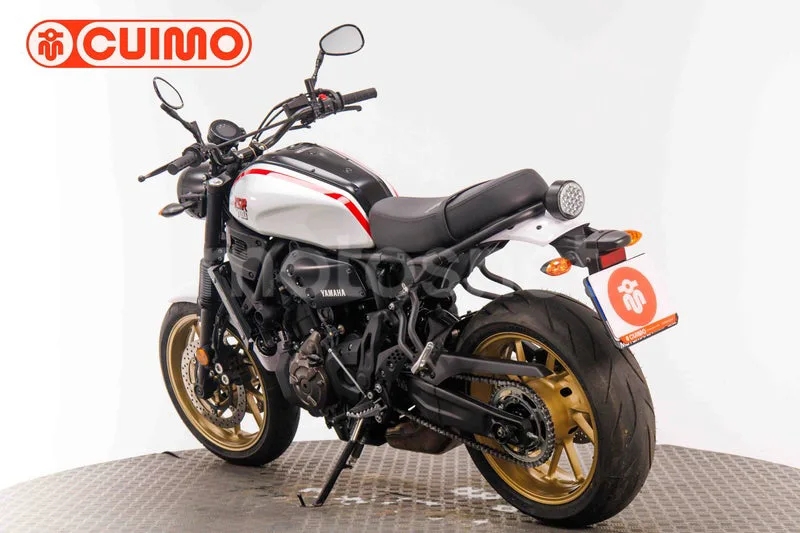 Yamaha XSR700 - Vista 6