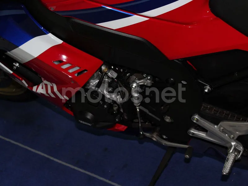 Honda CBR1000RR-R Fireblade - Vista 12