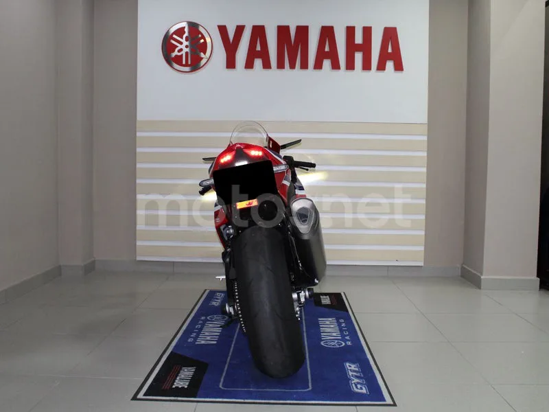 Honda CBR1000RR-R Fireblade - Vista 4